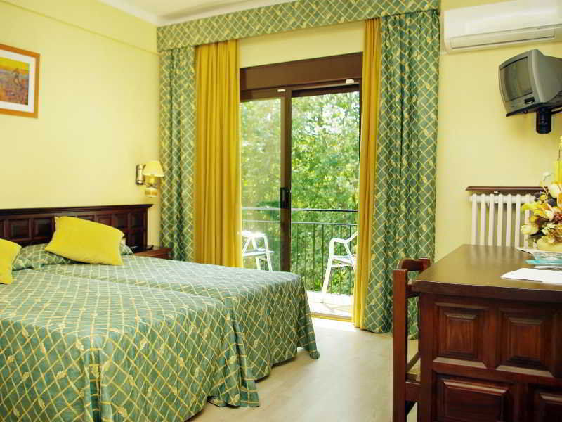 Hotel Els Caçadors De Maçanet 3*